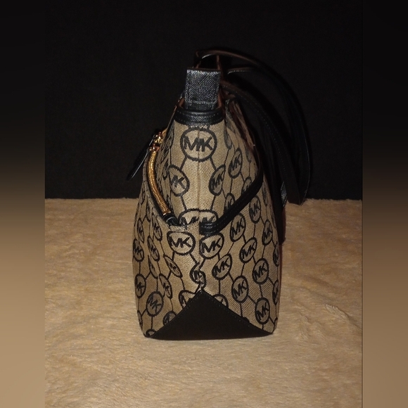 MICHAEL KORS JET SET SIGNATURE MK LOGO TOTE  BROWN/BLACK - Picture 7 of 16